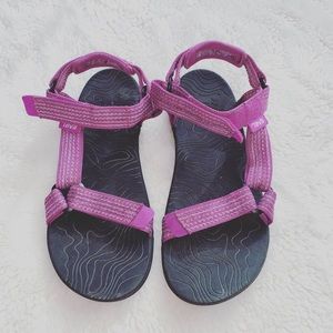 sandal places near me